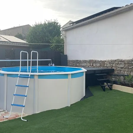 Holiday home Magnanerie Leony 2 *